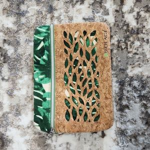 Biolage travel bag 6" x 8"